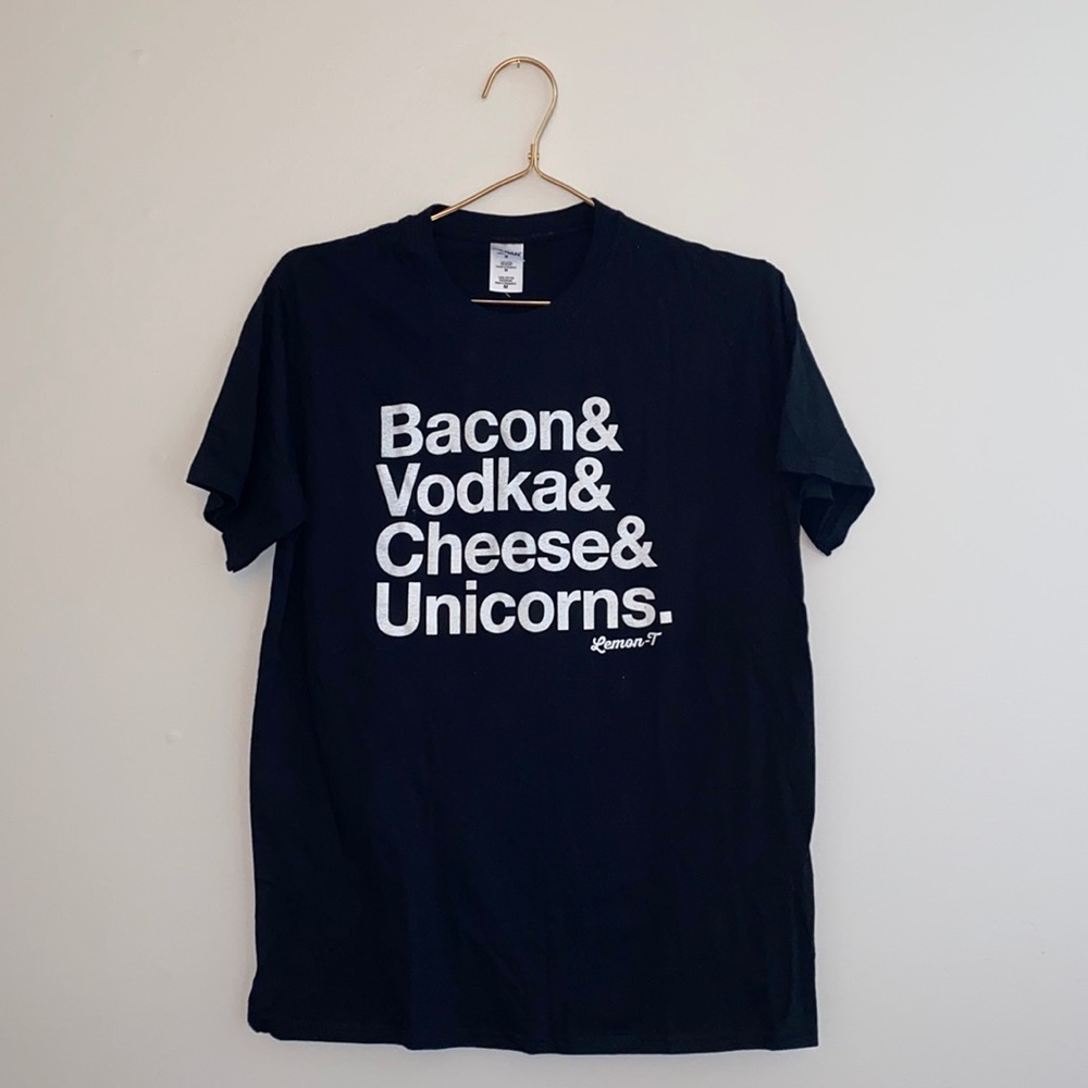 Snarky tee 😏 sz M